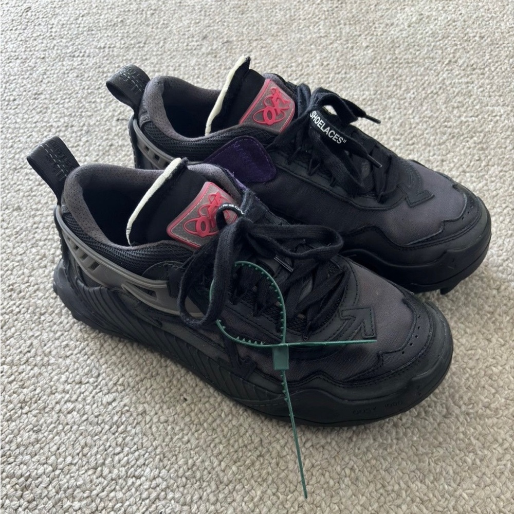Off white Odsy-1000 black/grey/fuchsia size 42
